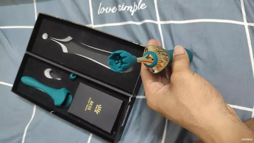 Public Hành Hạ Bướm Vợ Trước Mặt Người Lạ Bằng Sextoy Tìm Lại AE thiendia Cũ-11.webp Public Hành Hạ Bướm Vợ Trước Mặt Người Lạ Bằng Sextoy Tìm Lại AE thiendia Cũ-11.webp